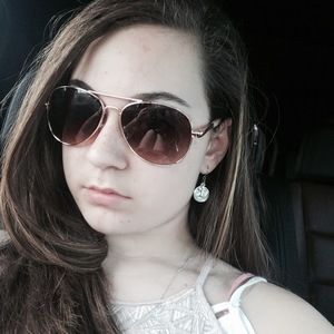 Meet your Posher, Maddie